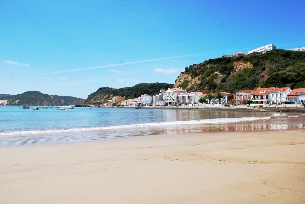 Bay São Martinho do Porto Exterior foto